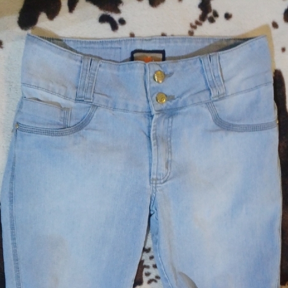 VO JEANS Blue Ankle Cropped Distressed Jeans - Picture 3 of 14
